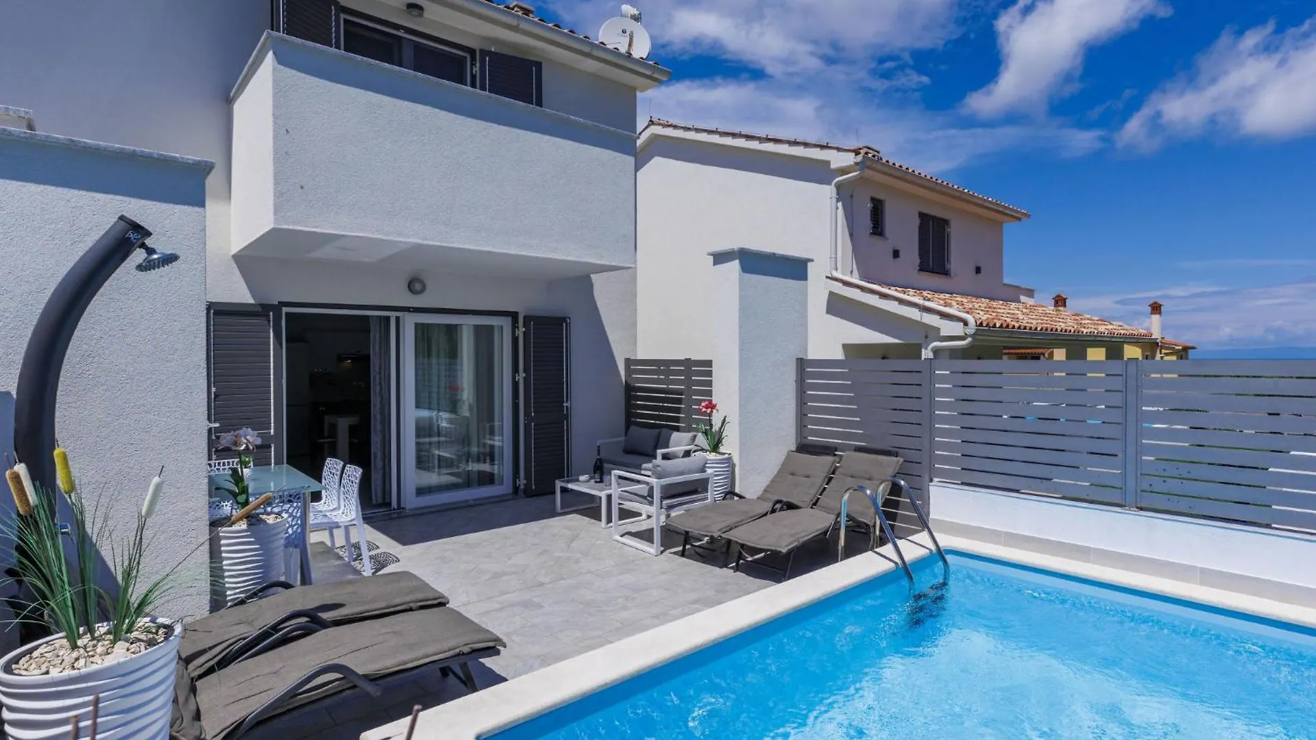 Holiday Home Villa Oli-A By Interhome Liznjan
